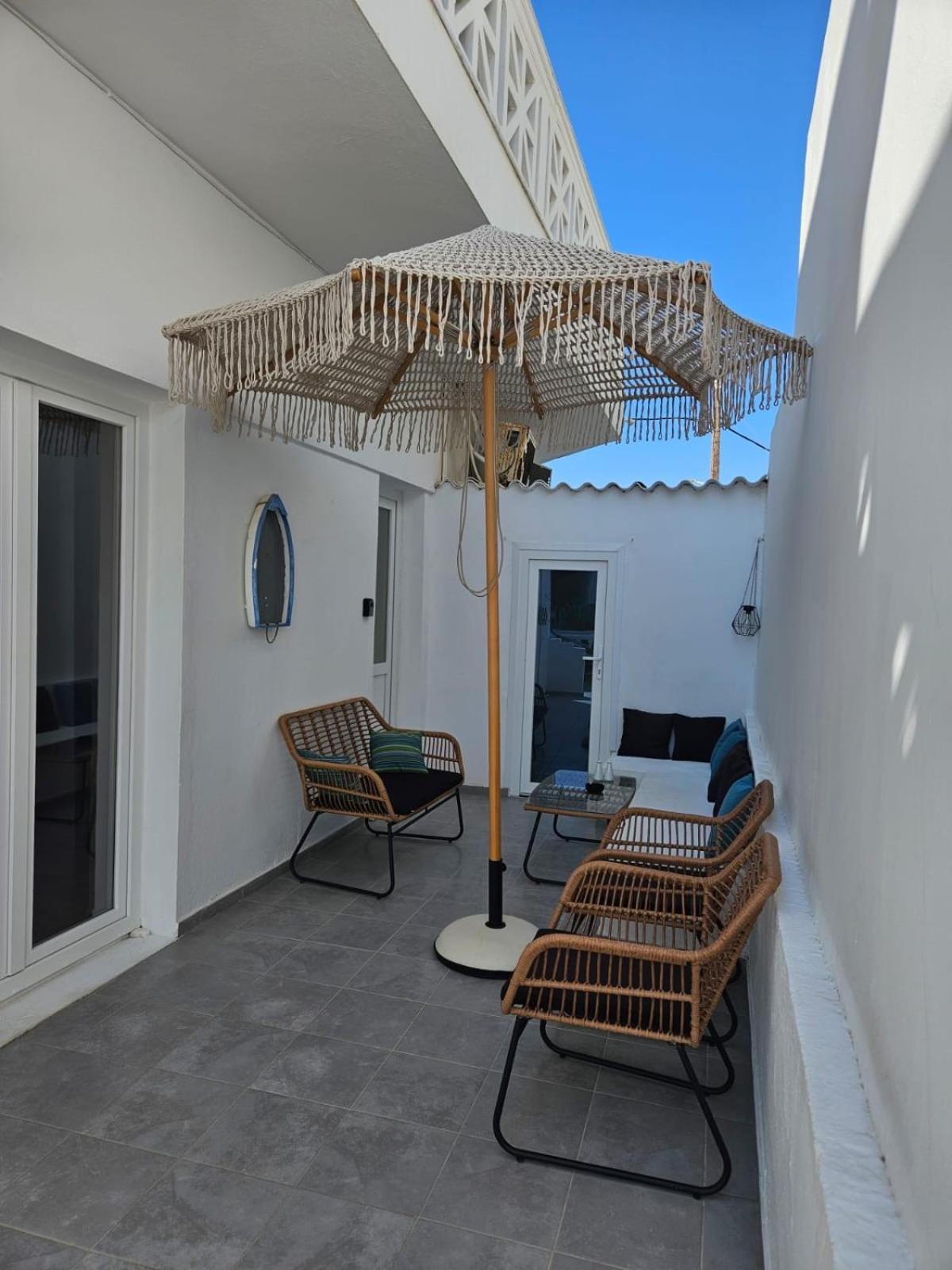Eris Studios Adamantas  Luaran gambar