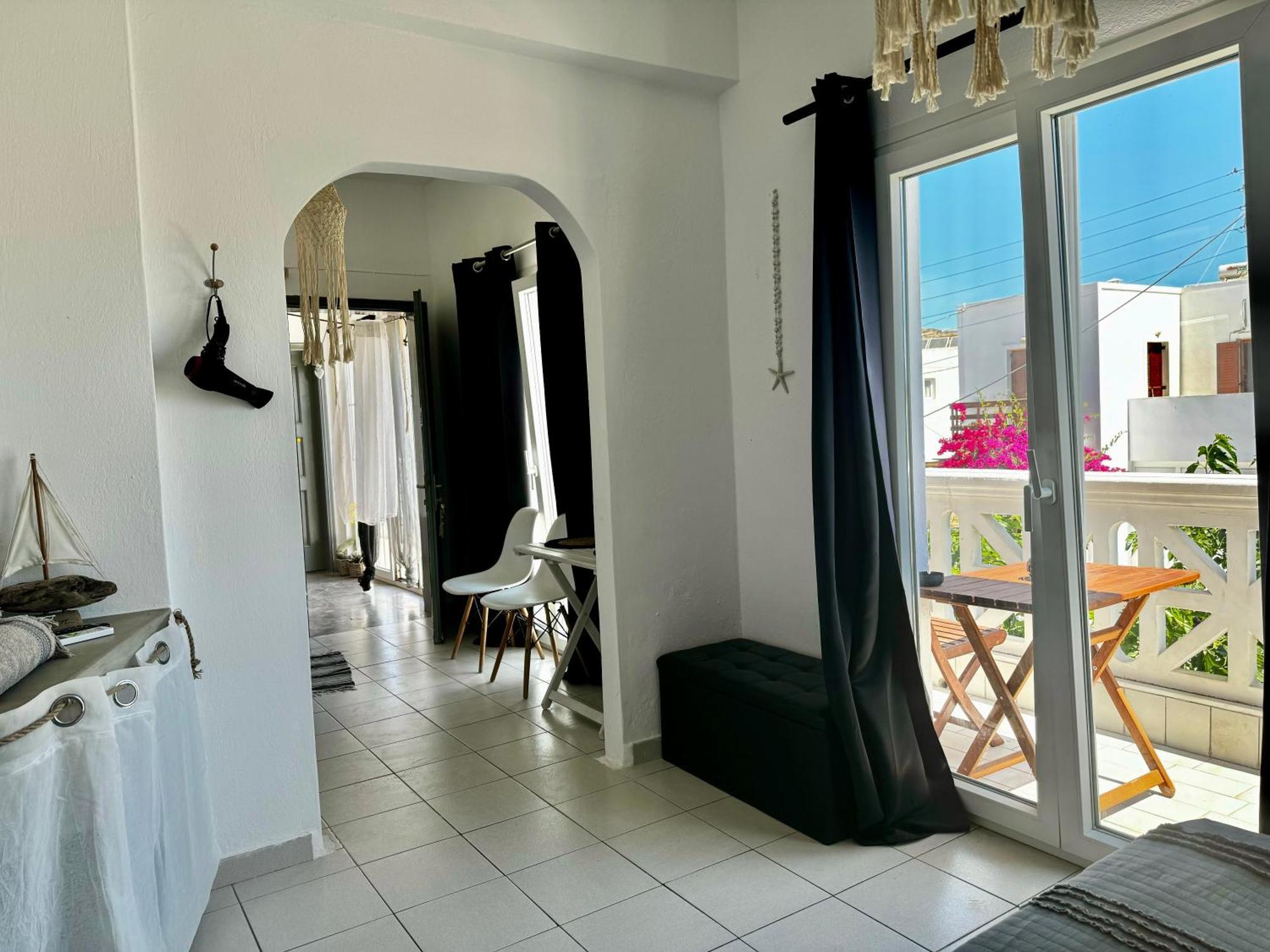 Eris Studios Adamantas  Luaran gambar
