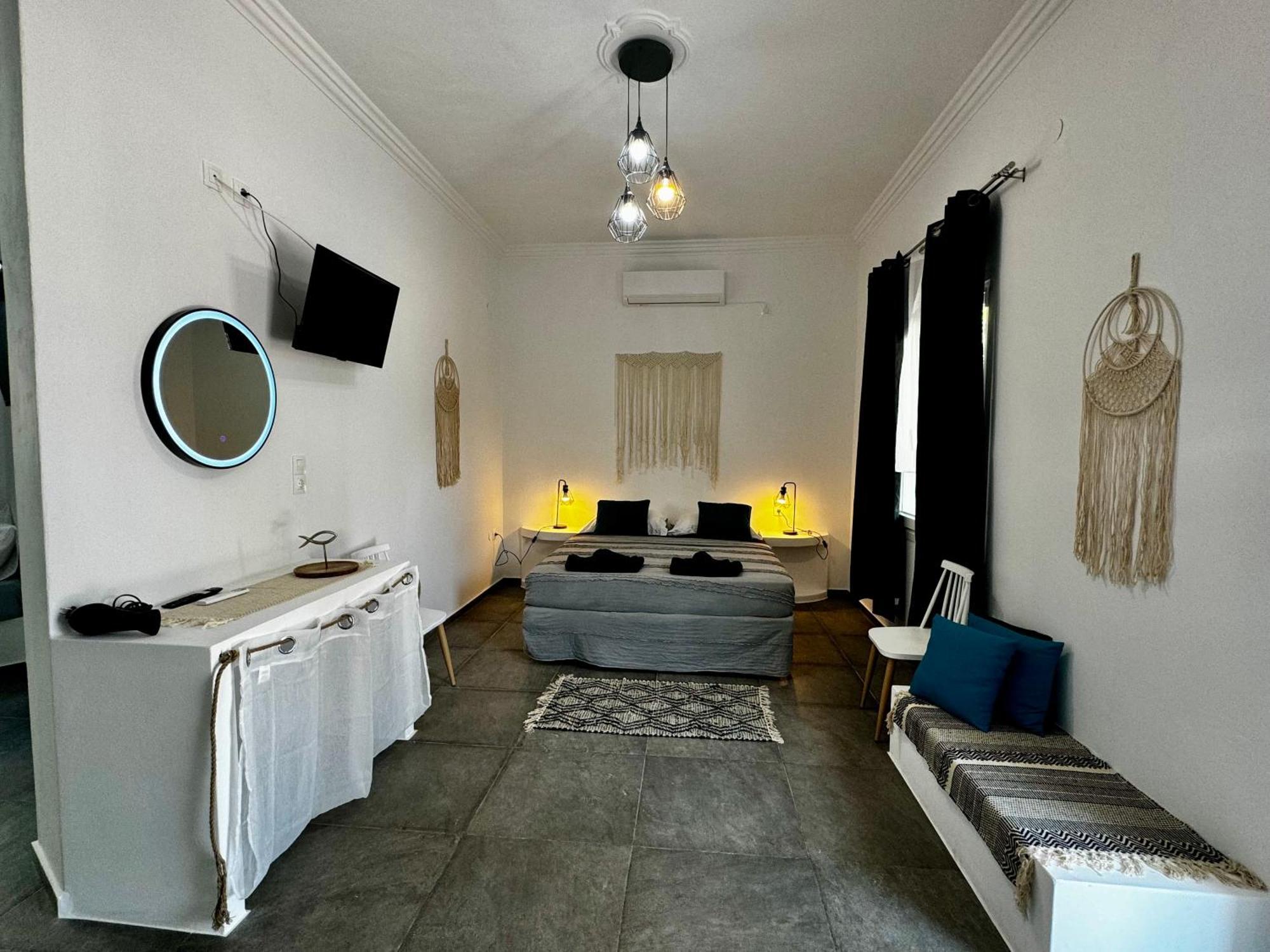 Eris Studios Adamantas  Luaran gambar