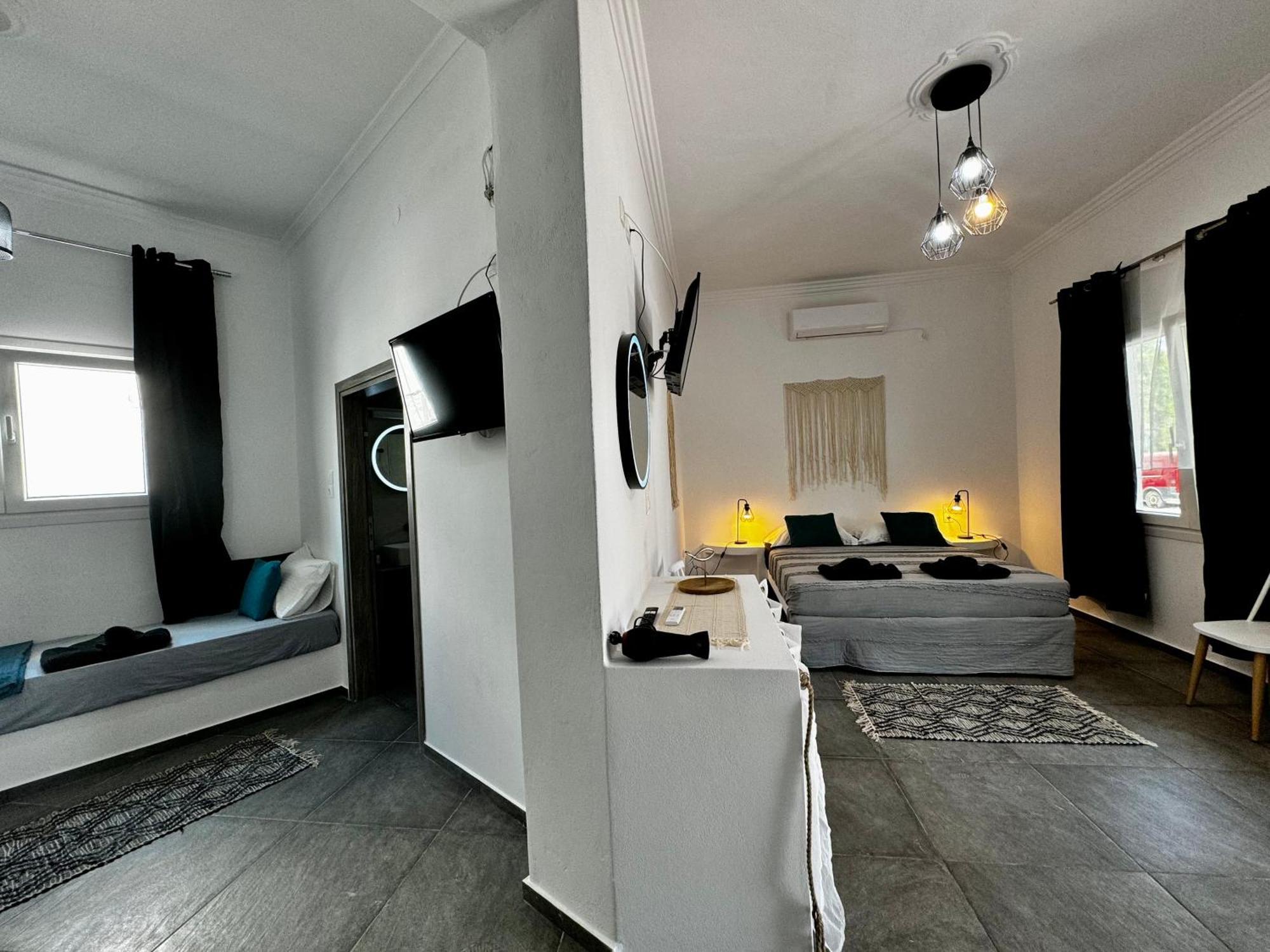 Eris Studios Adamantas  Luaran gambar